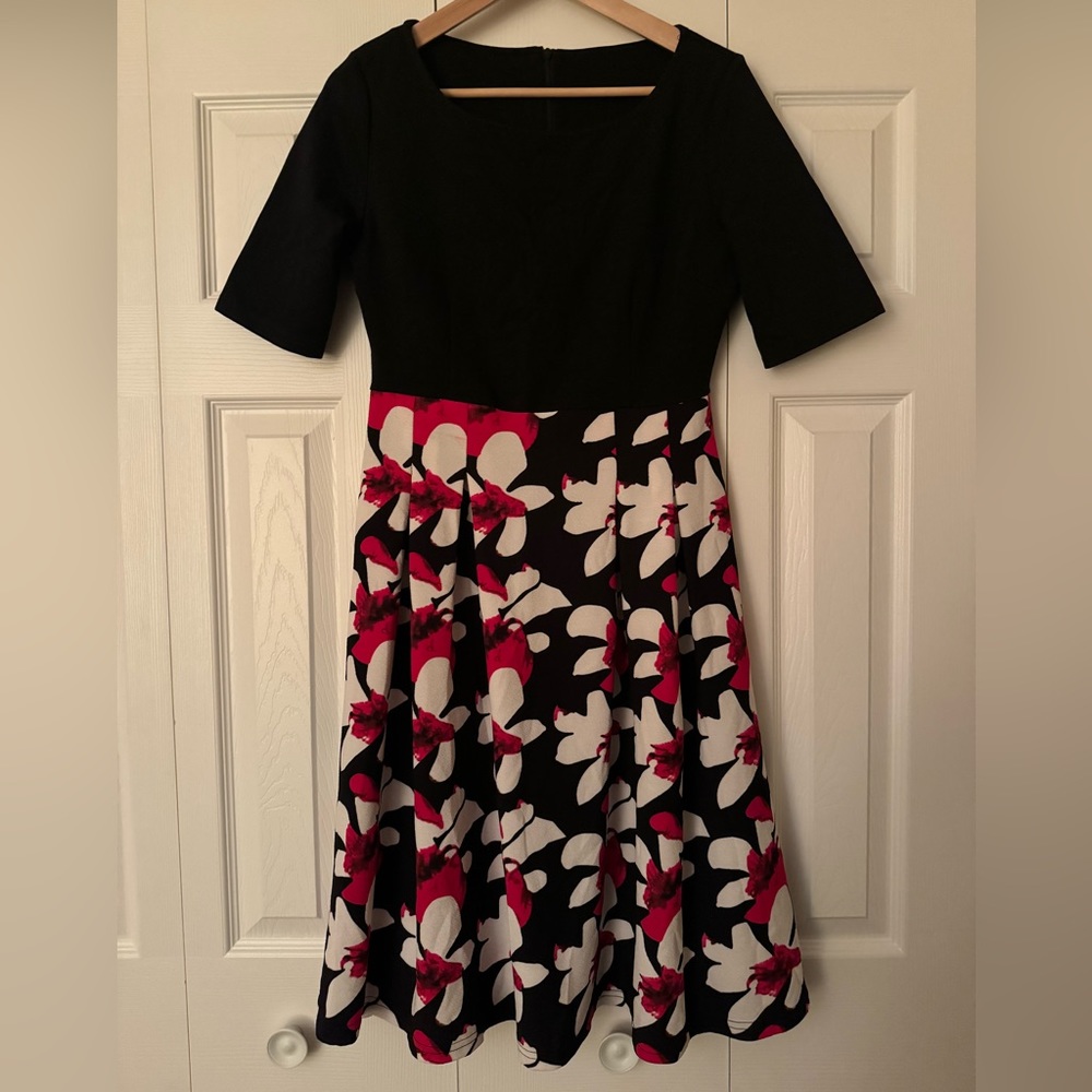 Black floral skirt dress with pockets